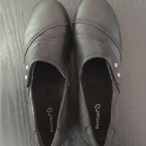 Baretraps Darma Slip On Shoes